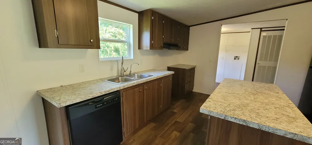 136 Bud Freeman RD Royston, GA 30662