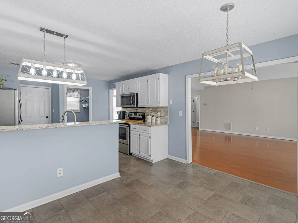420 Colvin DR Locust Grove, GA 30248