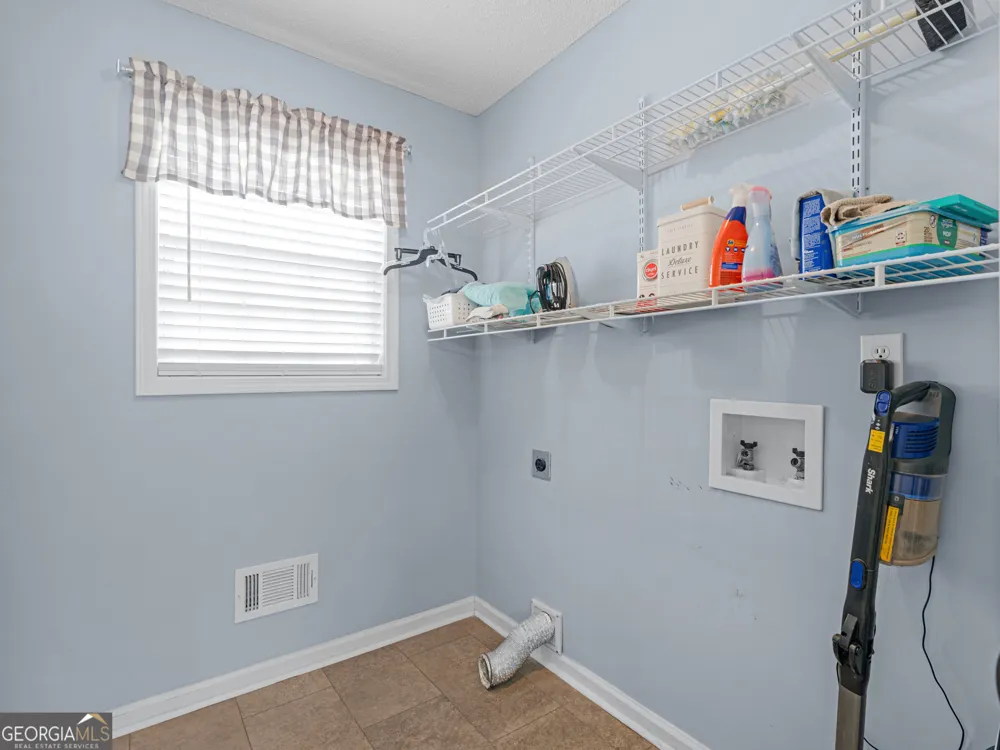420 Colvin DR Locust Grove, GA 30248