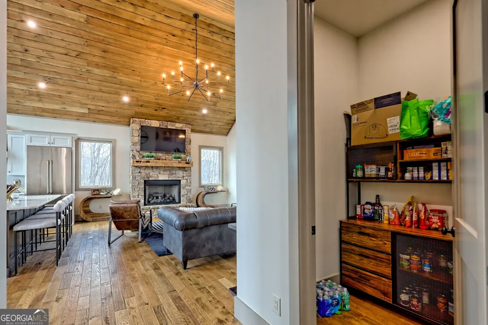 804 Settlers Ridge RD Ellijay, GA 30540