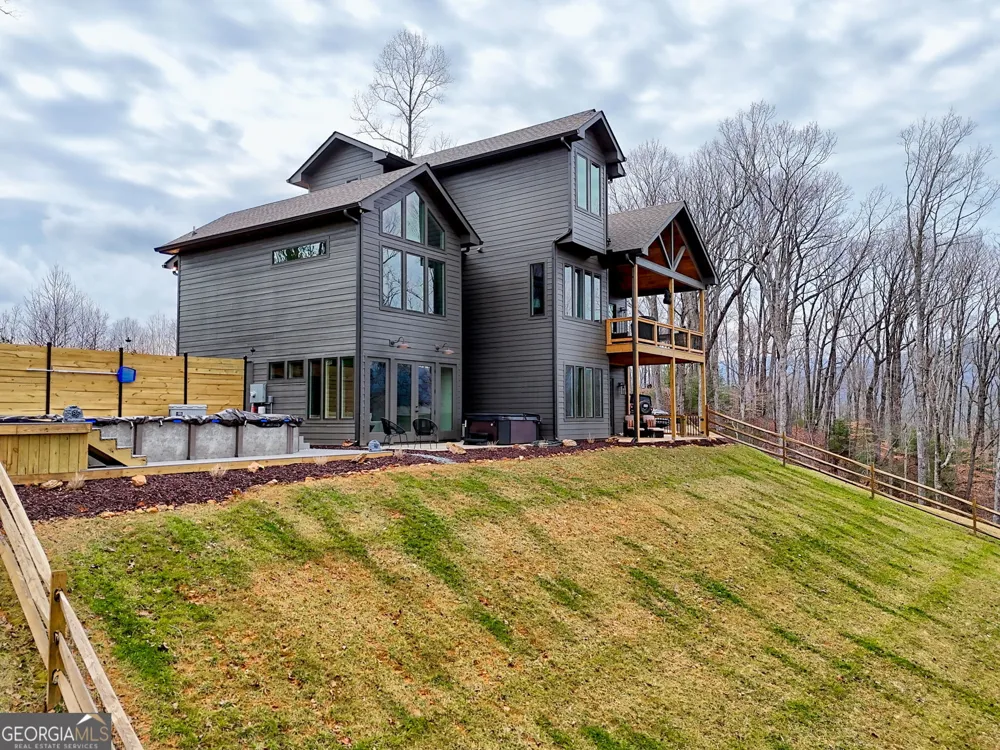 804 Settlers Ridge RD Ellijay, GA 30540