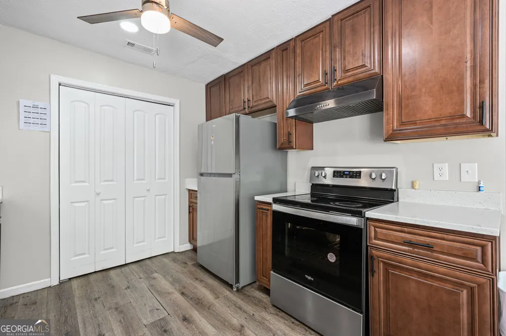 365 Cook DR Ellenwood, GA 30294