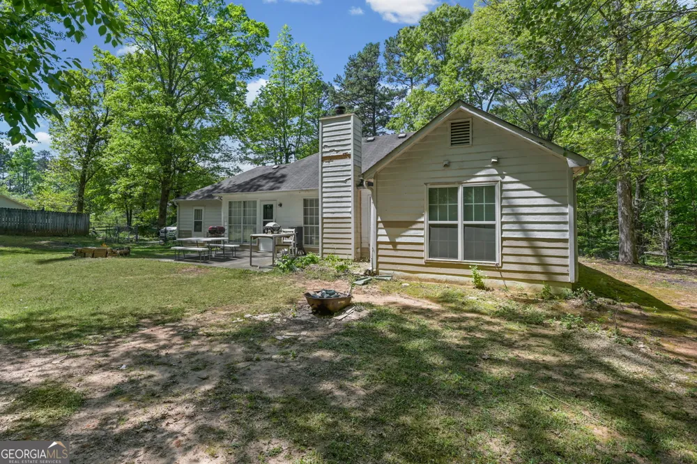 365 Cook DR Ellenwood, GA 30294