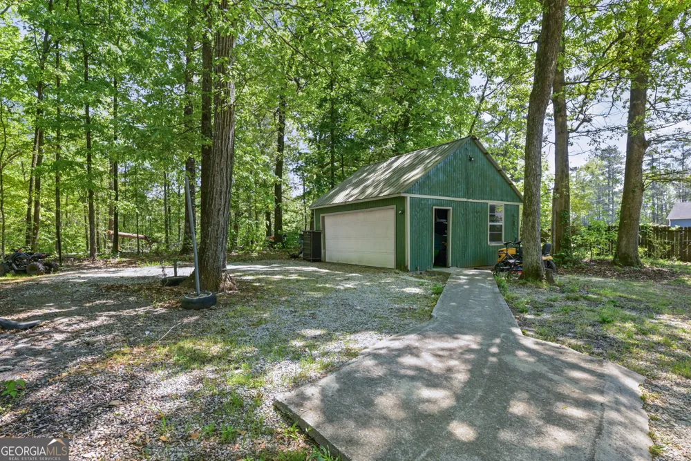 365 Cook DR Ellenwood, GA 30294