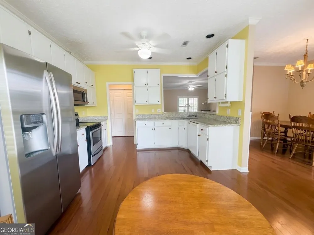 215 Brittany Chase Fayetteville, GA 30214