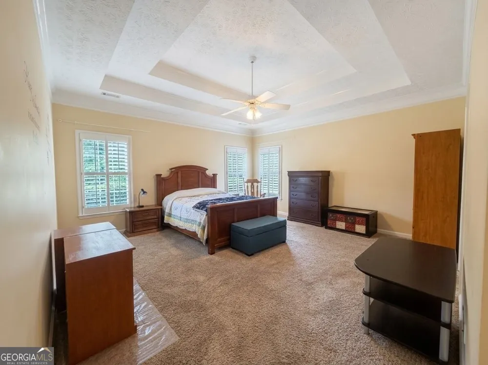215 Brittany Chase Fayetteville, GA 30214