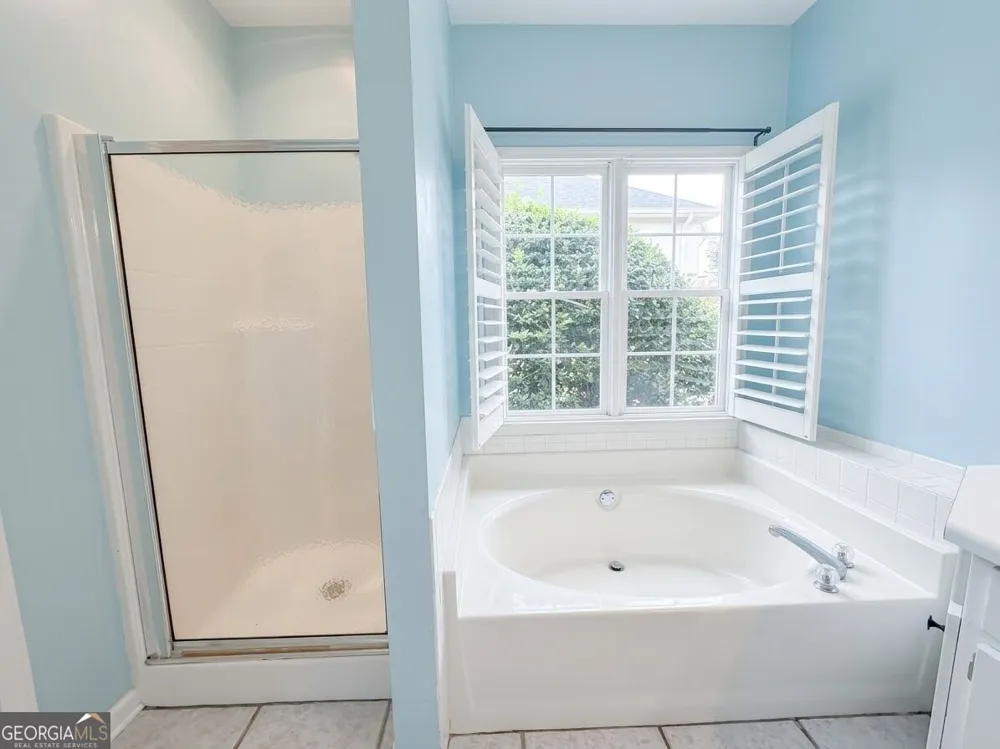 215 Brittany Chase Fayetteville, GA 30214