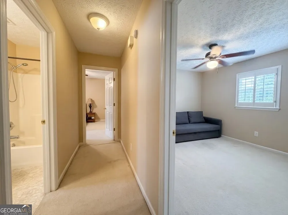 215 Brittany Chase Fayetteville, GA 30214