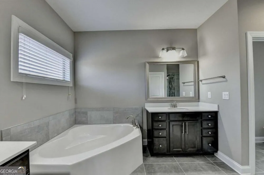 4111 Woodward Walk LN Suwanee, GA 30024