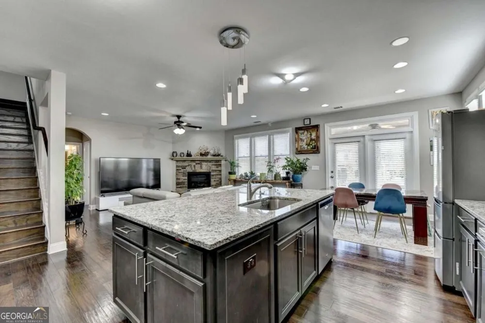 4111 Woodward Walk LN Suwanee, GA 30024