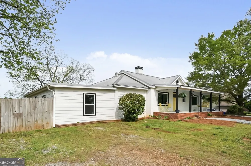 1015 Sid Hunter RD Senoia, GA 30276