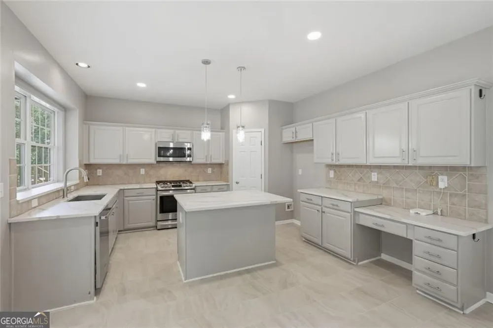 770 Glastonbury CT Cumming, GA 30041