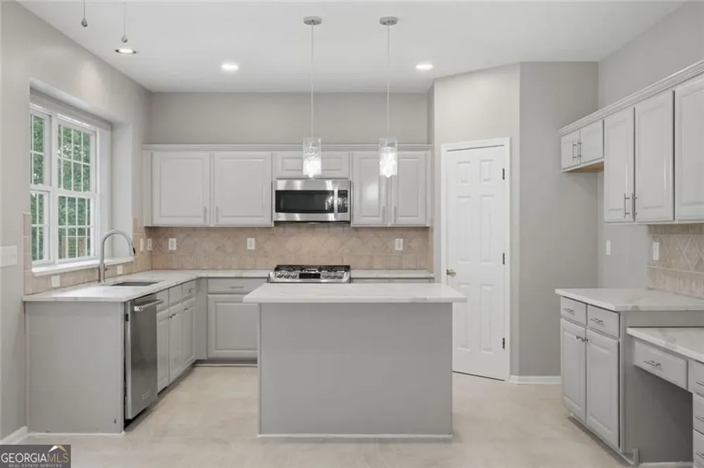 770 Glastonbury CT Cumming, GA 30041