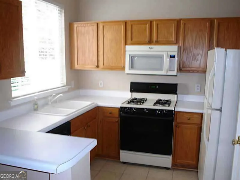 972 Windcroft CIR NW Acworth, GA 30101