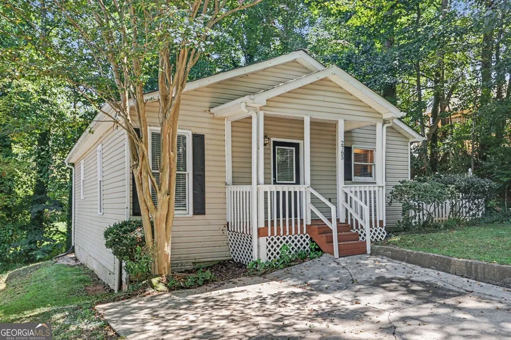 2765 Poplar LN Cumming, GA 30041