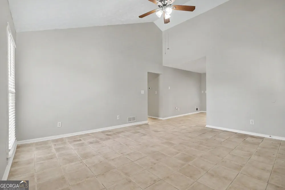 2765 Poplar LN Cumming, GA 30041