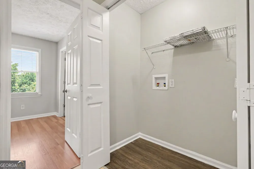 2765 Poplar LN Cumming, GA 30041
