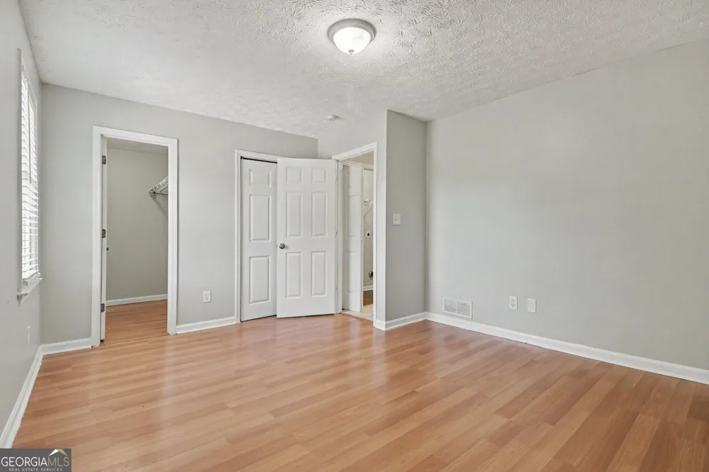 2765 Poplar LN Cumming, GA 30041