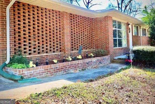 100 Brett AVE Warner Robins, GA 31088