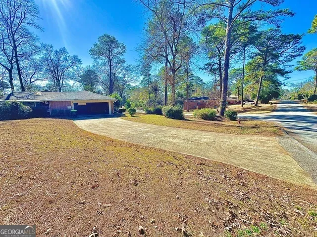 100 Brett AVE Warner Robins, GA 31088