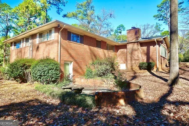 100 Brett AVE Warner Robins, GA 31088