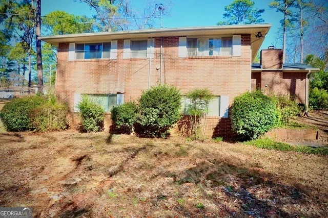 100 Brett AVE Warner Robins, GA 31088