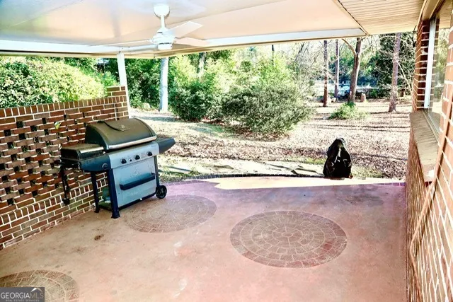 100 Brett AVE Warner Robins, GA 31088