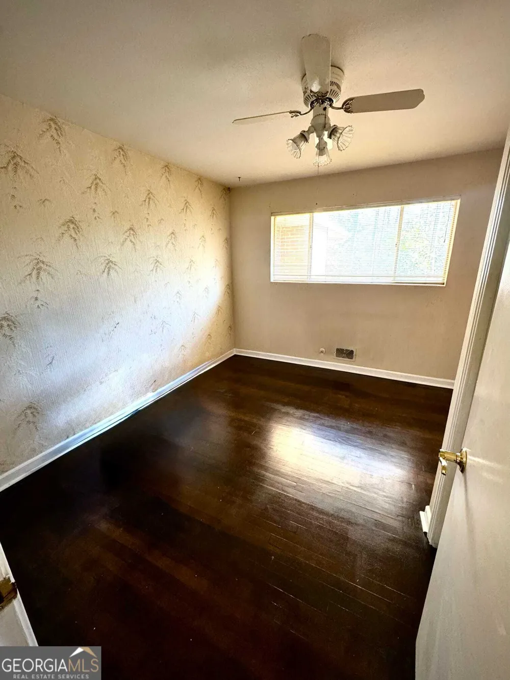 100 Brett AVE Warner Robins, GA 31088