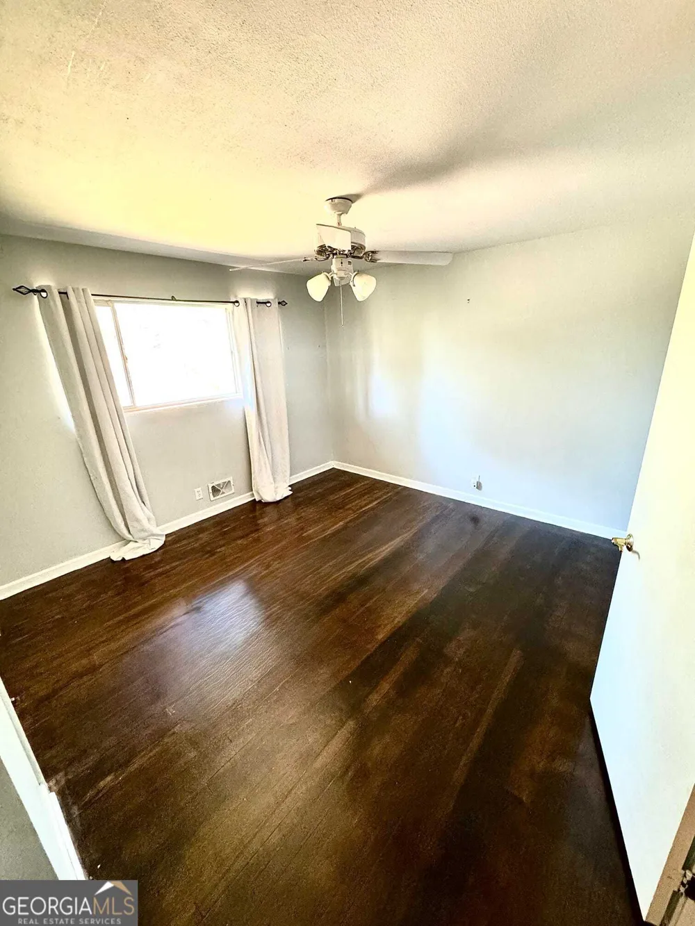 100 Brett AVE Warner Robins, GA 31088