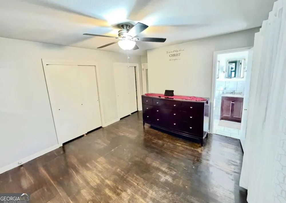 100 Brett AVE Warner Robins, GA 31088