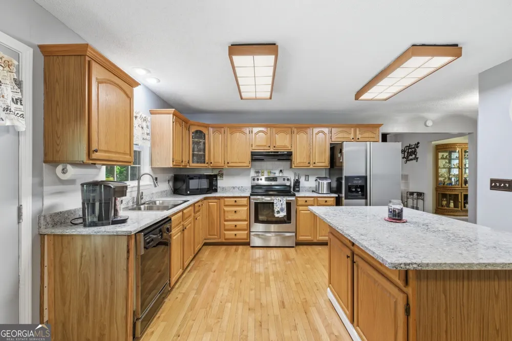 325 Springwood DR Clarkesville, GA 30523