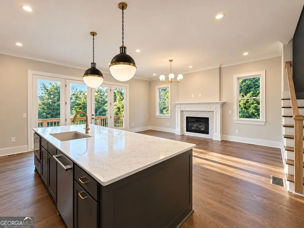 1057 Riverside DR Gainesville, GA 30501