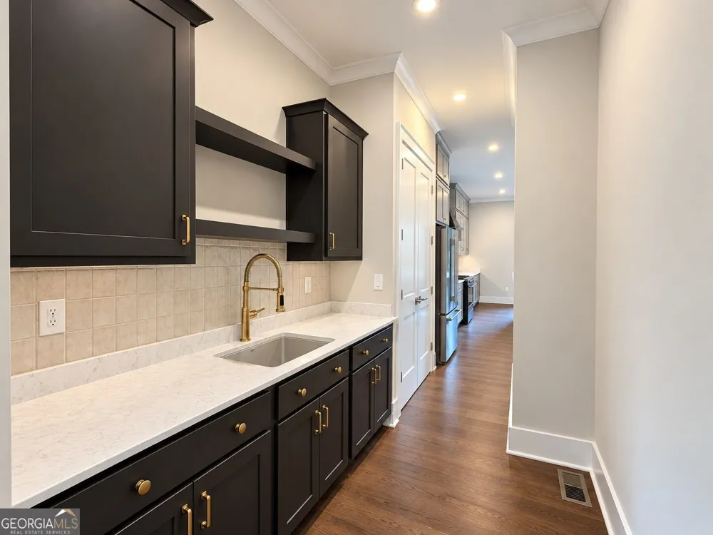 1057 Riverside DR Gainesville, GA 30501