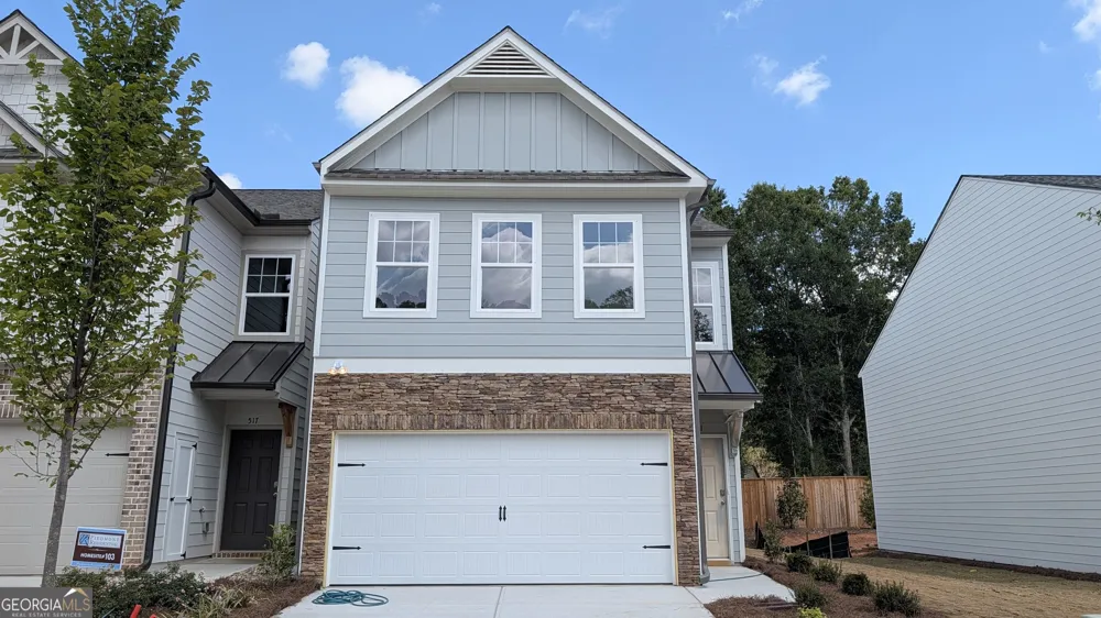 521 Hayes LN Canton, GA 30115