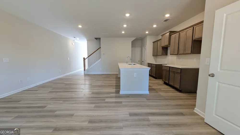 521 Hayes LN Canton, GA 30115