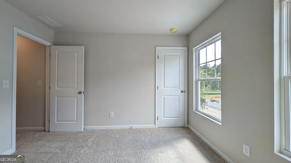 521 Hayes LN Canton, GA 30115