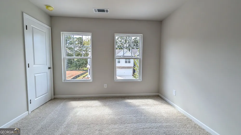 521 Hayes LN Canton, GA 30115