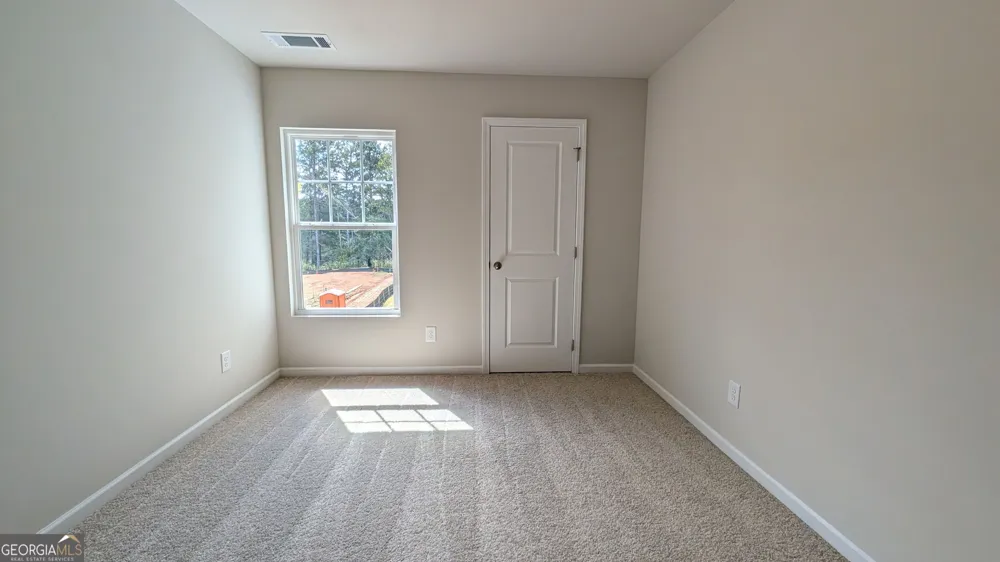 521 Hayes LN Canton, GA 30115