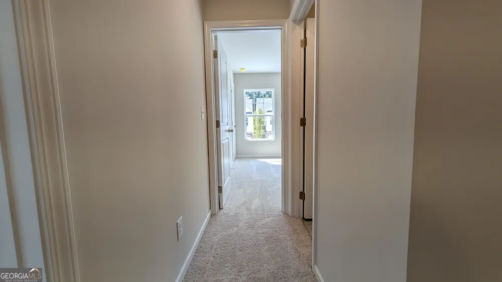 521 Hayes LN Canton, GA 30115