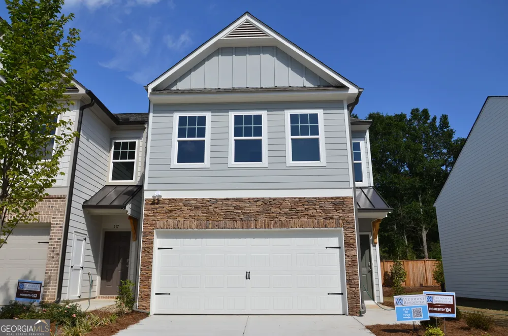 521 Hayes LN Canton, GA 30115