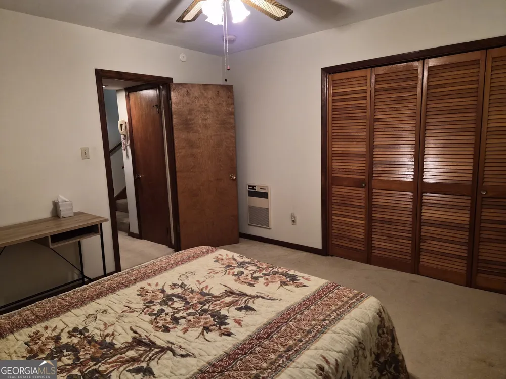 209 Self ST Warner Robins, GA 31088