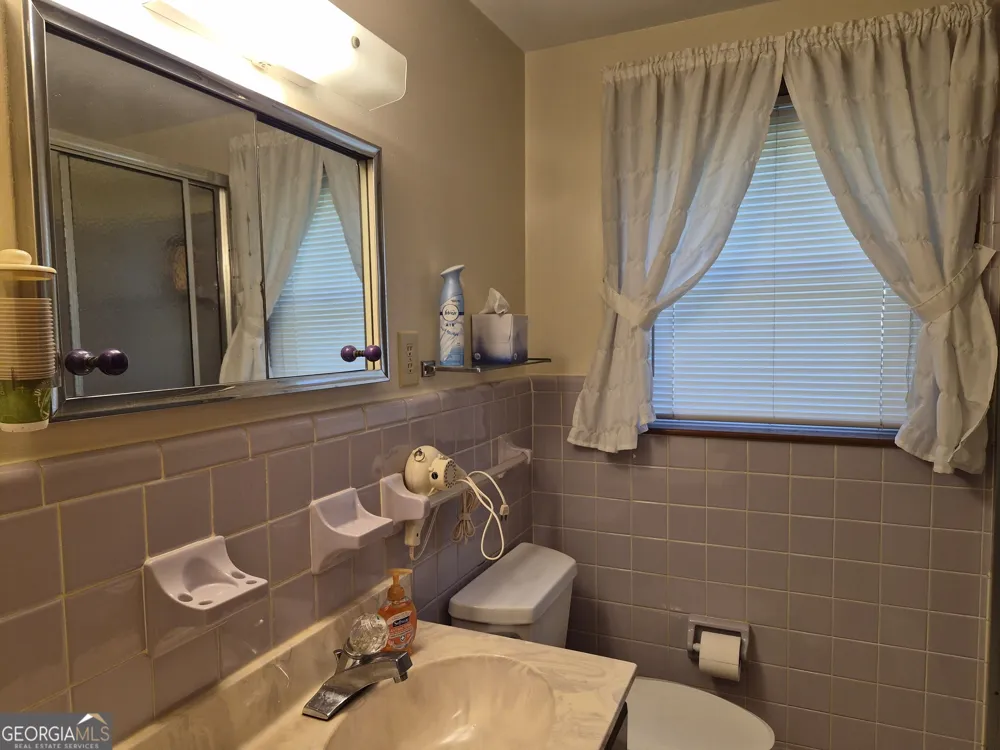 209 Self ST Warner Robins, GA 31088