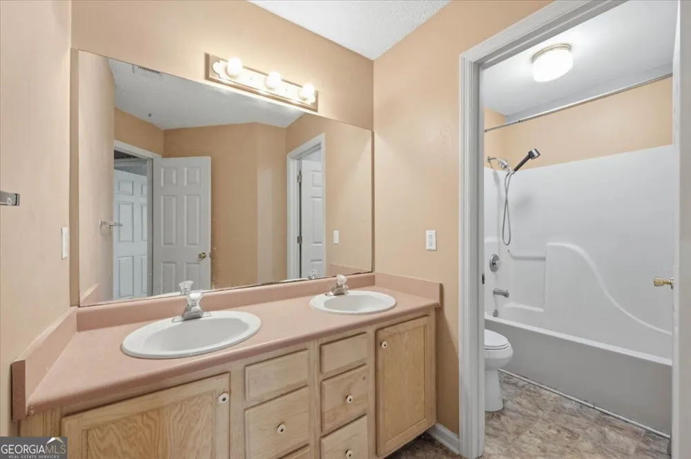 115 Queens Retreat Savannah, GA 31419