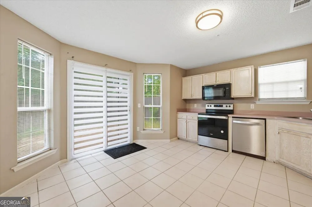 115 Queens Retreat Savannah, GA 31419