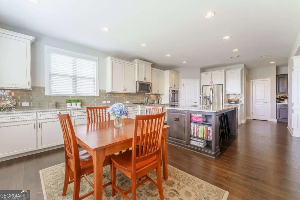 4210 Woodward Walk LN Suwanee, GA 30024