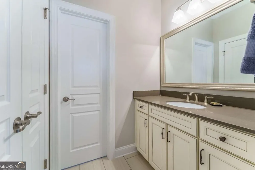 4210 Woodward Walk LN Suwanee, GA 30024