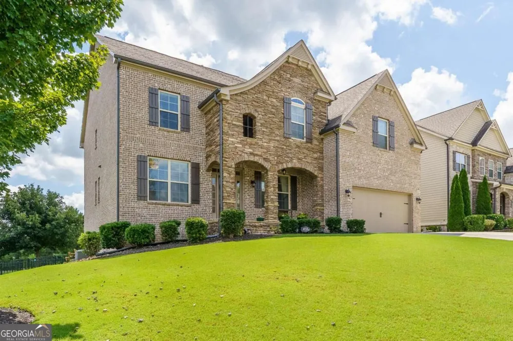 4210 Woodward Walk LN Suwanee, GA 30024