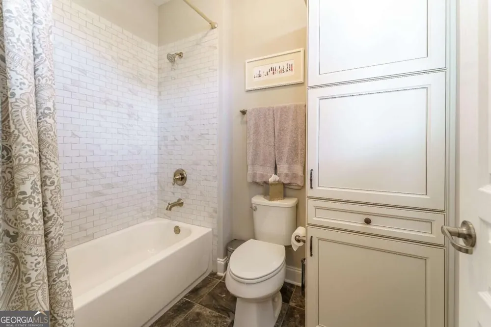 4210 Woodward Walk LN Suwanee, GA 30024
