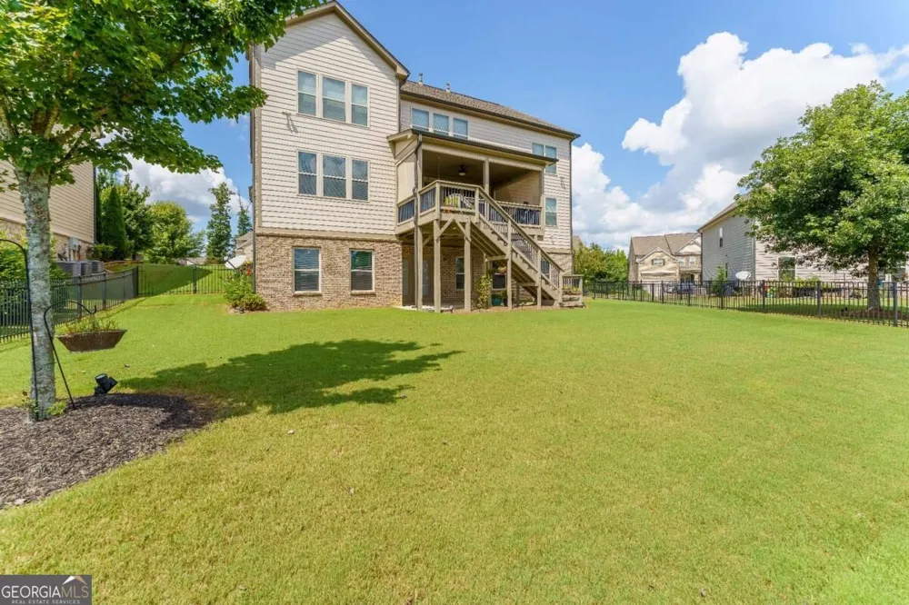 4210 Woodward Walk LN Suwanee, GA 30024