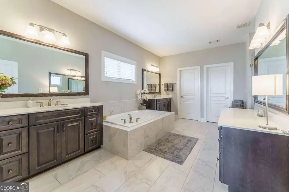 4210 Woodward Walk LN Suwanee, GA 30024